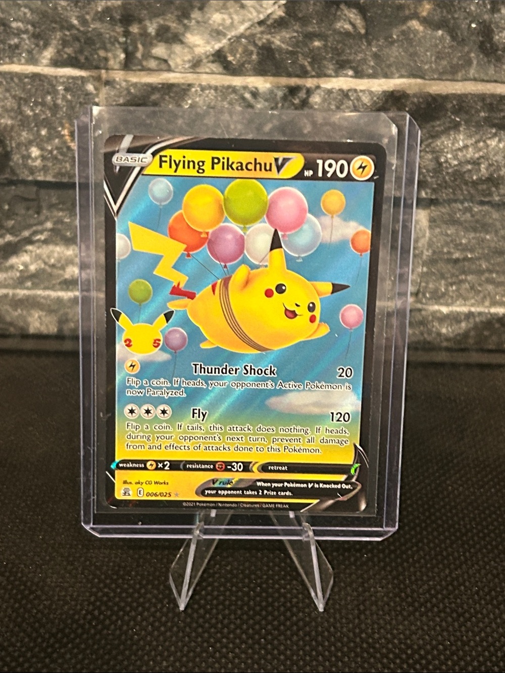 Pokemon Flying Pikachu V 006/025 25th Anniversary Celebrations Holo M/NM